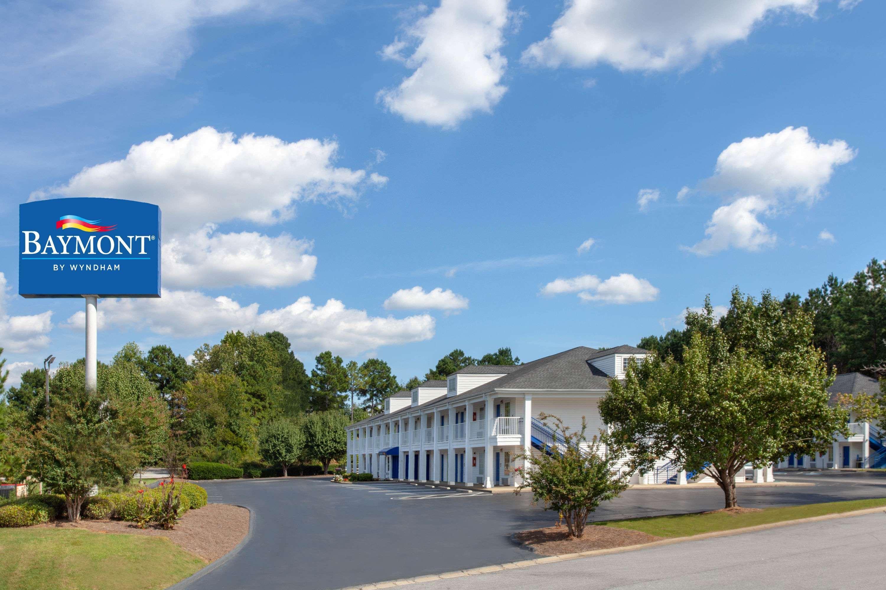 Baymont By Wyndham Greenwood Esterno foto
