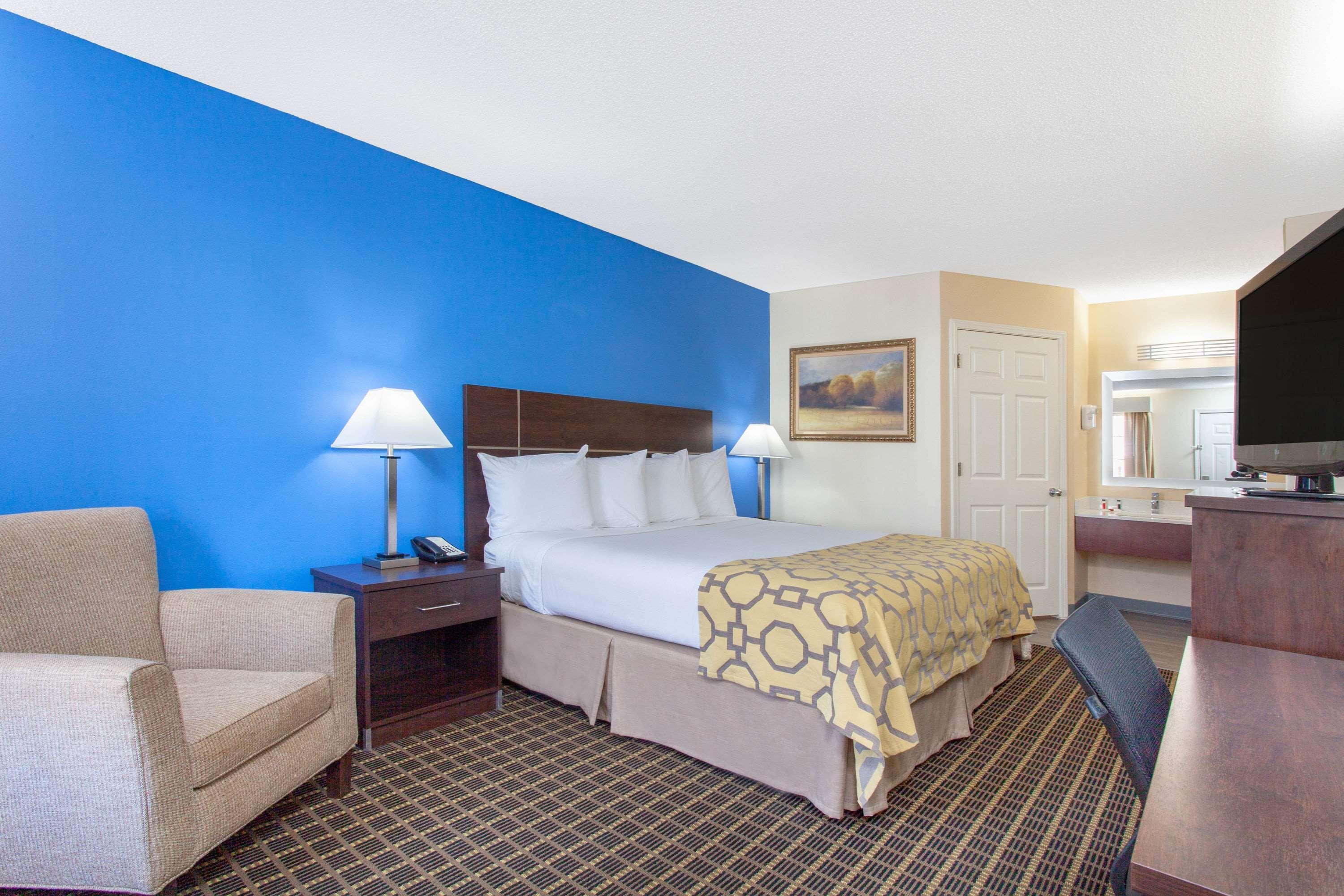 Baymont By Wyndham Greenwood Esterno foto