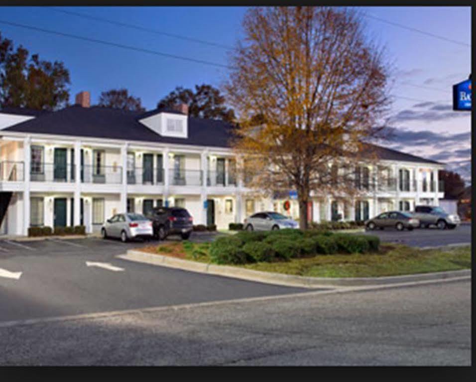 Baymont By Wyndham Greenwood Esterno foto