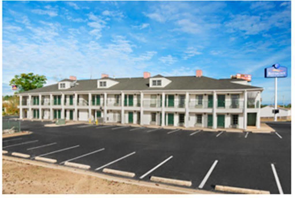 Baymont By Wyndham Greenwood Esterno foto
