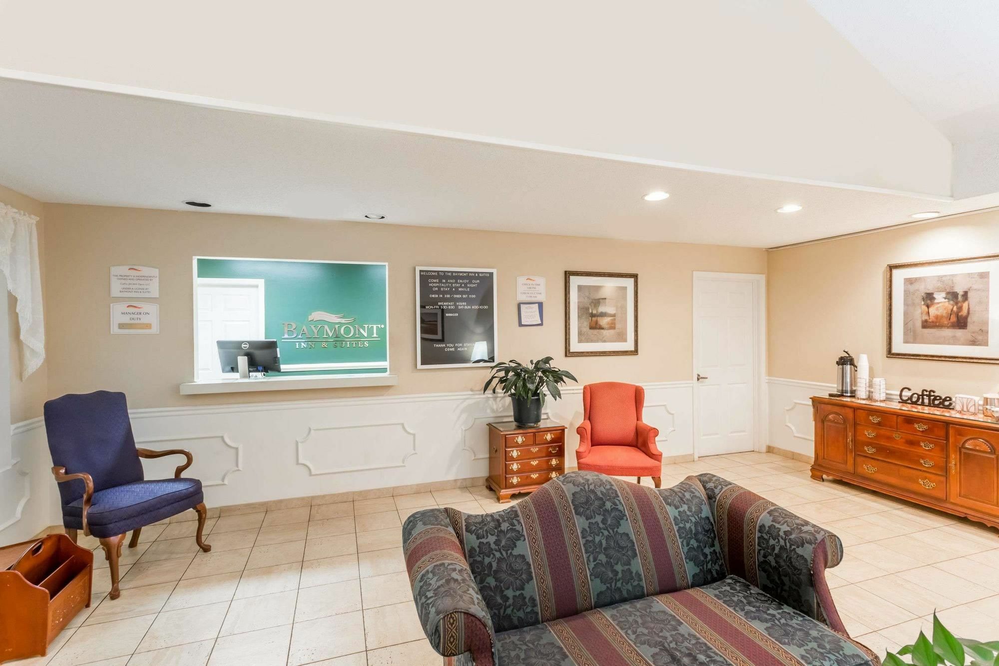 Baymont By Wyndham Greenwood Esterno foto